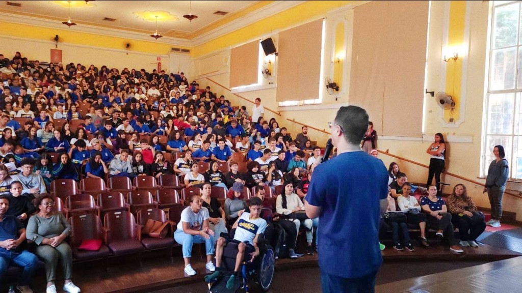 Seduc-MT e Education USA orientam estudantes sobre candidatura de graduação no exterior Seduc-MT e Education USA orientam estudantes sobre candidatura de graduação no exterior