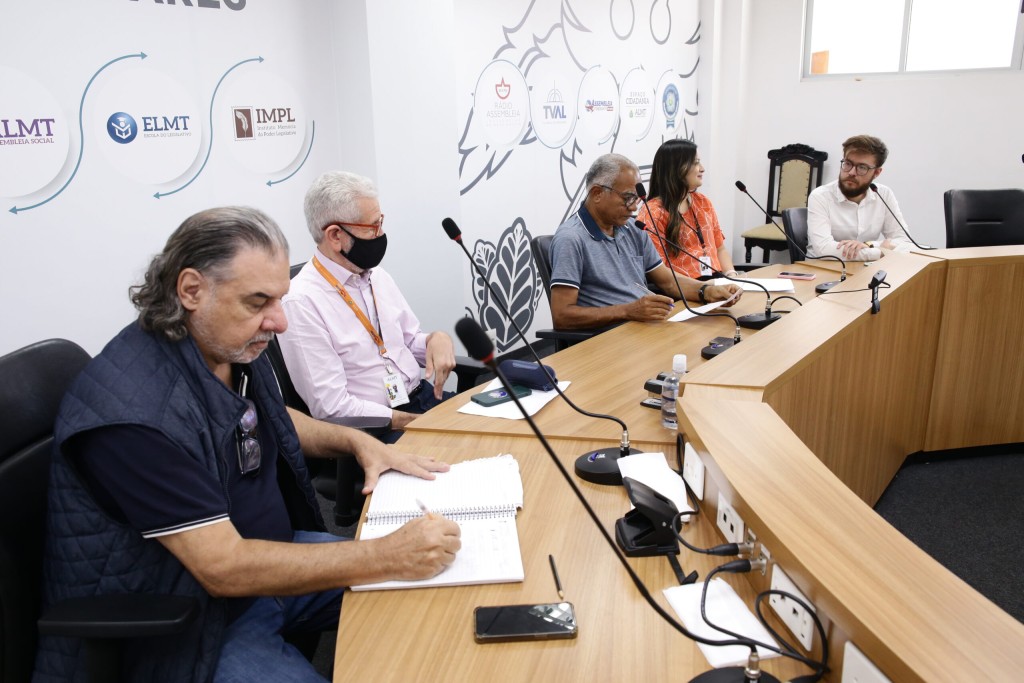Reunião da CST discute agricultura capitalista em Mato Grosso Reunião da CST discute agricultura capitalista em Mato Grosso