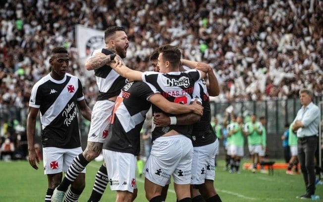 Vasco visita o Bragantino para manter bom momento no Campeonato Brasileiro