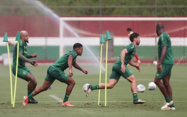 Com retornos importantes Fluminense encara o Vasco em busca da primeira vitória no Brasileirão