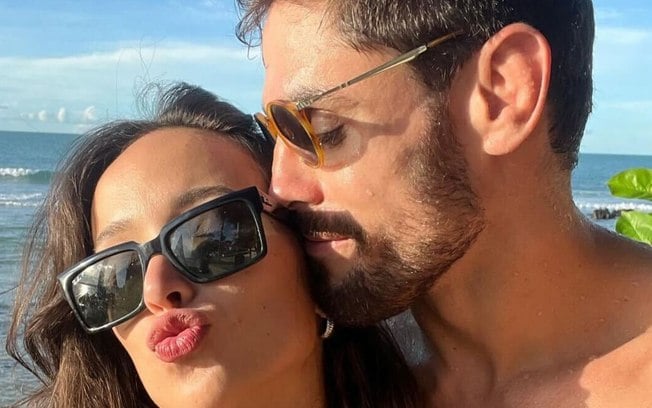Cara de Sapato assume namoro com influencer e faz declaração romântica
