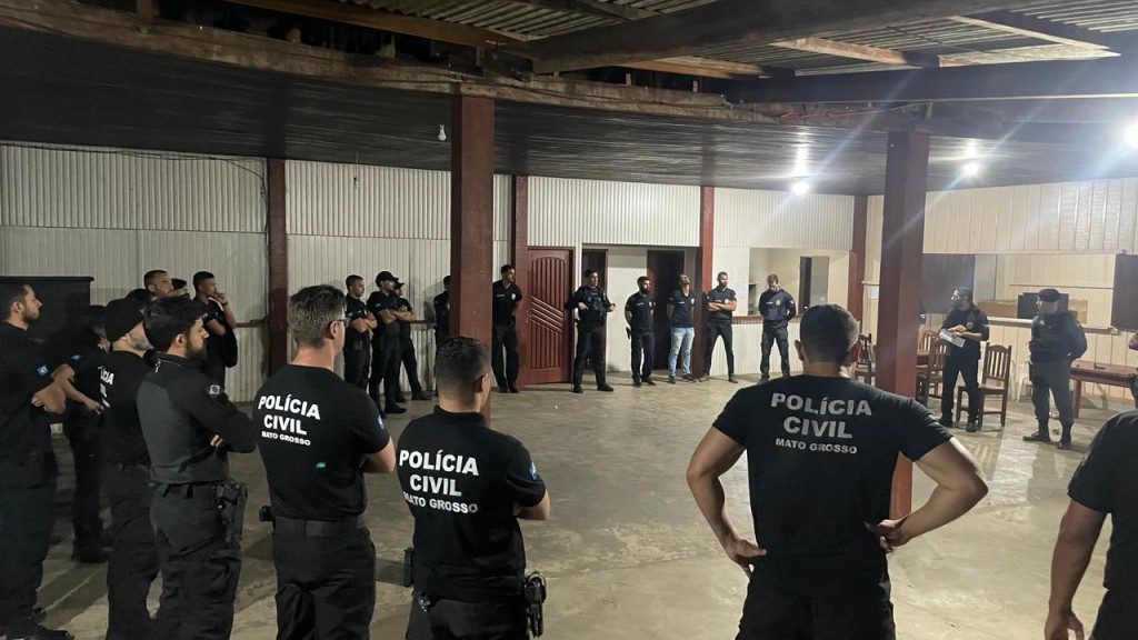 Polícia Civil deflagra operação contra integrantes de facção criminosa em Marcelândia Polícia Civil deflagra operação contra integrantes de facção criminosa em Marcelândia