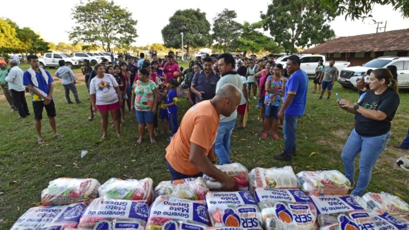 Setasc entrega 200 cestas de alimentos para indígenas da etnia Boe-bororo