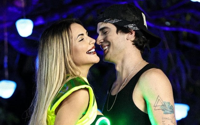 Deolane e Fiuk batem martelo após relação esquentar: ‘Esclarecendo’ Deolane e Fiuk batem martelo após relação esquentar: ‘Esclarecendo’