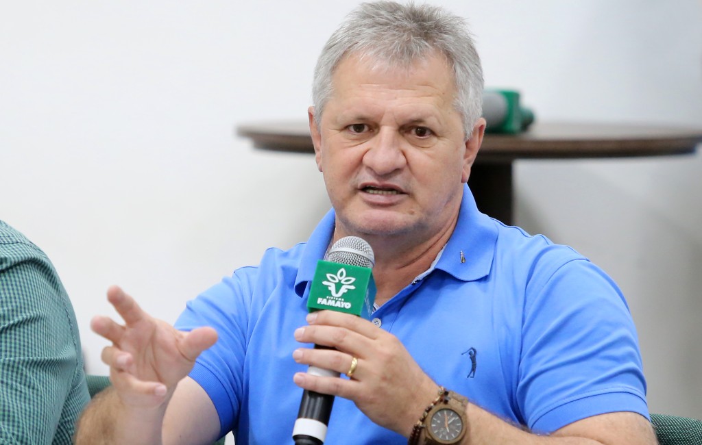 Frente da Agropecuária propõe intervenção do Estado para evitar bloqueio aos produtos mato-grossenses Frente da Agropecuária propõe intervenção do Estado para evitar bloqueio aos produtos mato-grossenses
