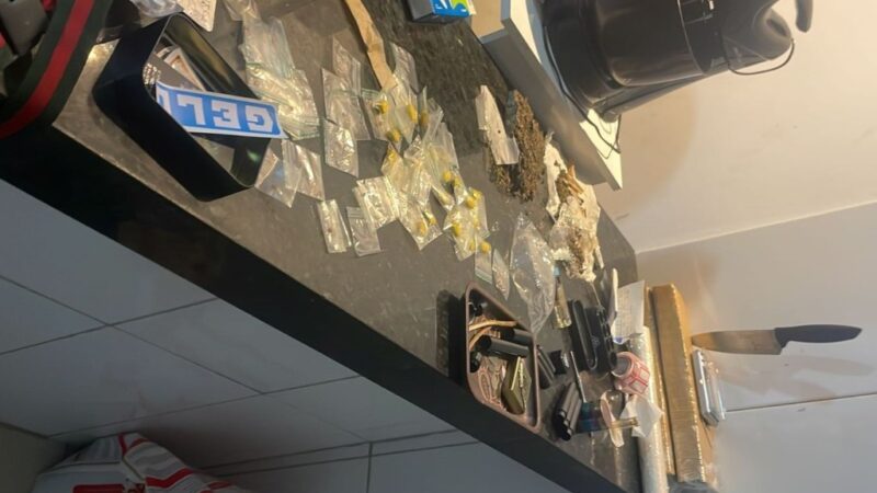 Força Tática fecha laboratório de entorpecentes e prende casal por tráfico de drogas
