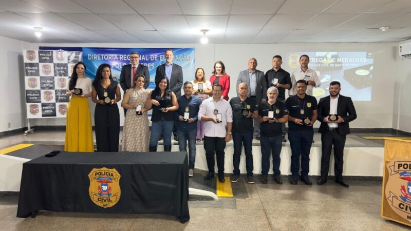 Entrega de medalhas valoriza dedicação dos policias que atuam na fronteira na Regional de Cáceres