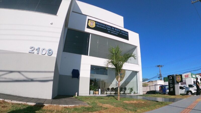 Agressor é preso pela Polícia Civil após descumprir medida e abordar vítima em escola fazendo sinal de arma