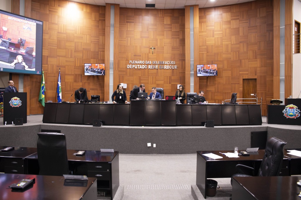 Assembleia Legislativa aprova PL que cria fundo de apoio às florestas Assembleia Legislativa aprova PL que cria fundo de apoio às florestas