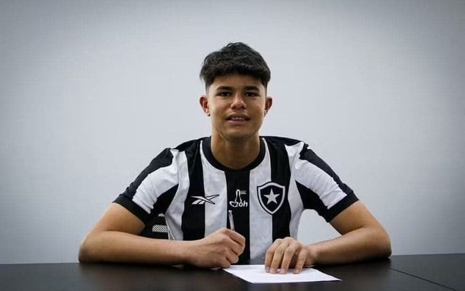Salário, escola particular e mais! Os detalhes da chegada de Bruninho Samudio ao Botafogo