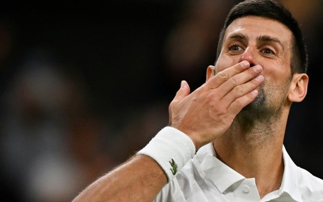 Djokovic perde set, mas vence australiano Popyrin e vai às oitavas de Wimbledon