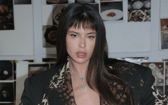 Nathy Peluso canta seus hits no Tiny Desk