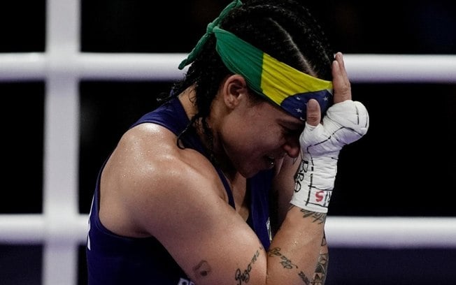 Paris 2024: Bia Ferreira perde para irlandesa na semi, mas conquista o bronze no boxe