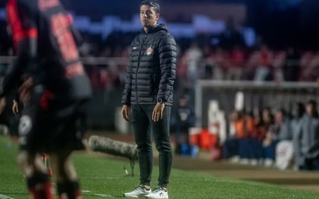 Carpini cita apagão no primeiro tempo como crucial para derrota contra o São Paulo