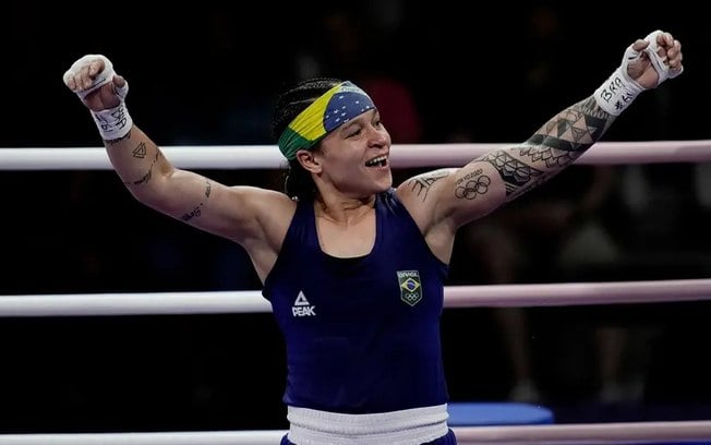 Bia Ferreira perde revanche com irlandesa e garante bronze no boxe