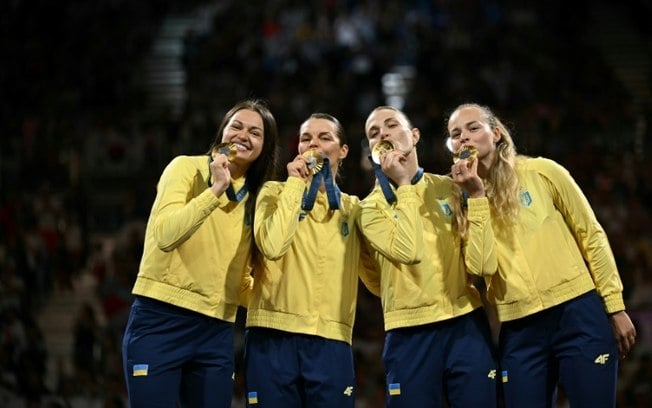 Ucrânia conquista 1ª medalha de ouro em Paris na esgrima feminina por equipes
