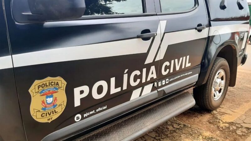 Homem preso por violência doméstica é flagrado com rifle e centenas de munições