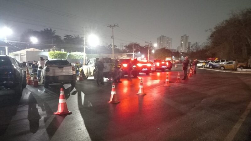 Sete são autuados e 36 veículos removidos durante Operação Lei Seca em Cuiabá
