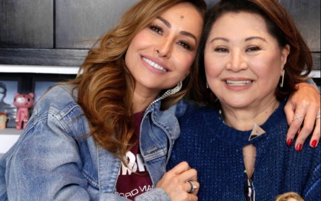 Mãe de Sabrina Sato faz revelação sobre gravidez da filha com Nicolas Prattes