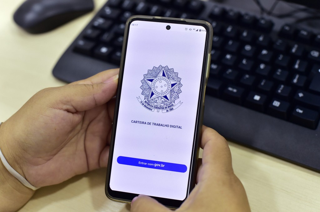 Sine Estadual disponibiliza mais de 3,3 mil vagas de trabalho nesta semana Sine Estadual disponibiliza mais de 3,3 mil vagas de trabalho nesta semana