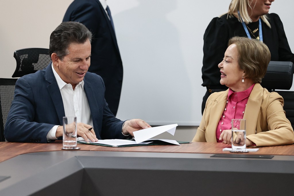 Governador recebe da presidente do TJMT a lista tríplice para vaga de desembargador Governador recebe da presidente do TJMT a lista tríplice para vaga de desembargador