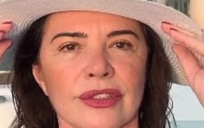 Luma de Oliveira entrega foto com decote e critica amigo que fez o registro: ‘Homens’