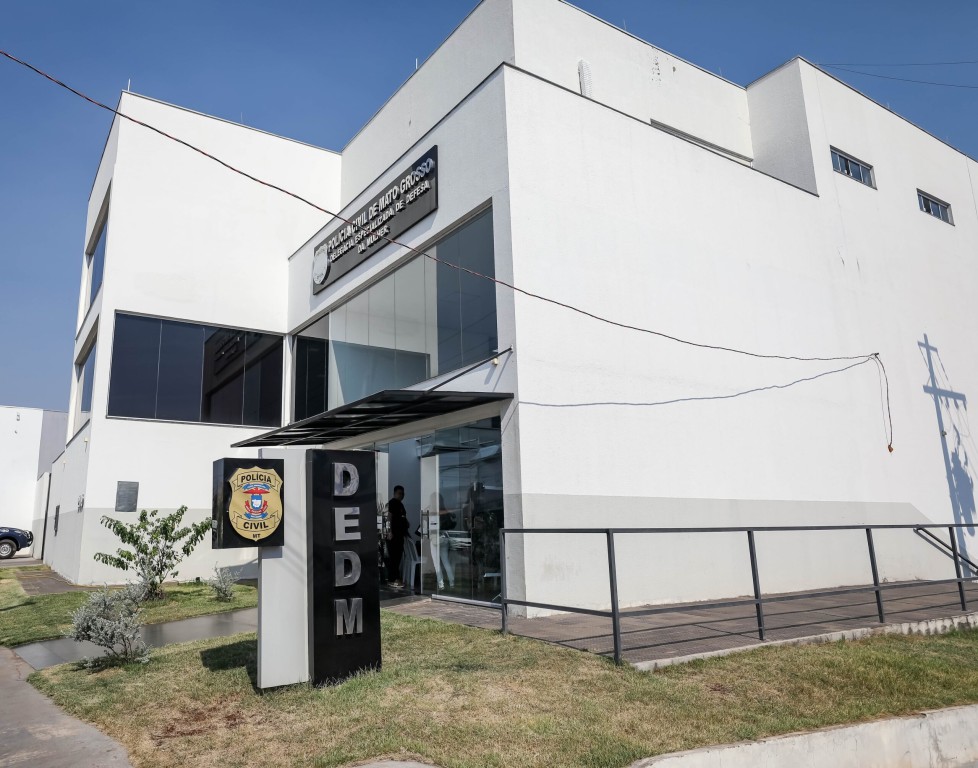 Polícia Civil prende em Cuiabá homem investigado por agressão e estupro marital Polícia Civil prende em Cuiabá homem investigado por agressão e estupro marital