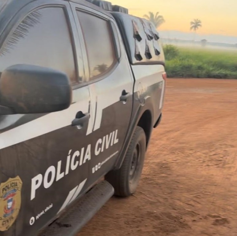 Mulher que comandava boca de fumo é presa pela Polícia Civil durante operação em Confresa Mulher que comandava boca de fumo é presa pela Polícia Civil durante operação em Confresa