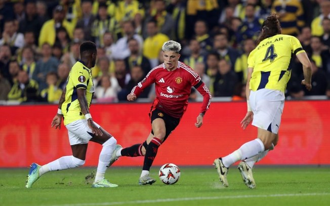 United empata com o Fenerbahçe e segue sem vencer na Europa League