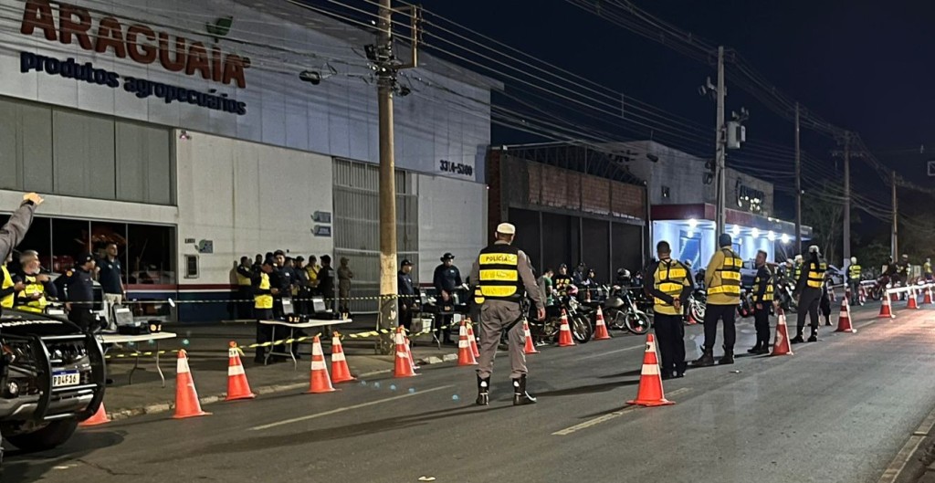 Operação Lei Seca termina com uma prisão e 49 motocicletas removidas em Cuiabá Operação Lei Seca termina com uma prisão e 49 motocicletas removidas em Cuiabá