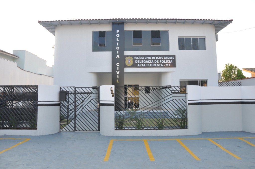 Dois membros de organização criminosa envolvidos em tortura são presos pela Polícia Civil em Alta Floresta Dois membros de organização criminosa envolvidos em tortura são presos pela Polícia Civil em Alta Floresta