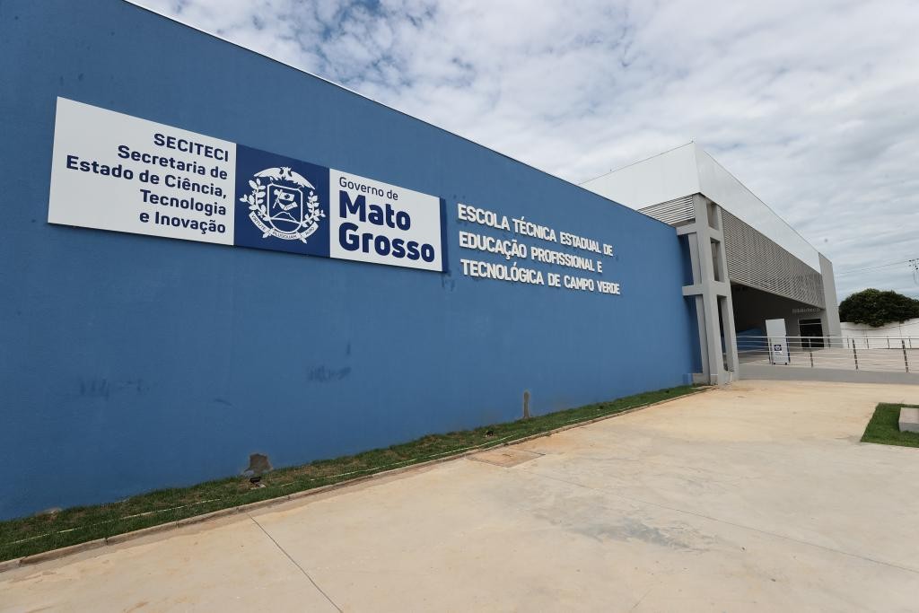 Seciteci lança processo seletivo para contratação de professores e técnicos com salários de até R$ 8,7 mil Seciteci lança processo seletivo para contratação de professores e técnicos com salários de até R$ 8,7 mil