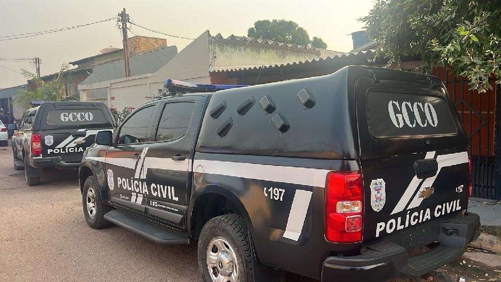 Polícia Civil cumpre 10 mandados contra investigados por integrar organização criminosa armada em Lucas do Rio Verde Polícia Civil cumpre 10 mandados contra investigados por integrar organização criminosa armada em Lucas do Rio Verde