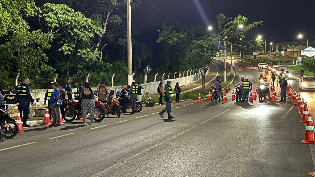 Operação Lei Seca com foco em motocicletas resulta em três autuações criminais Operação Lei Seca com foco em motocicletas resulta em três autuações criminais
