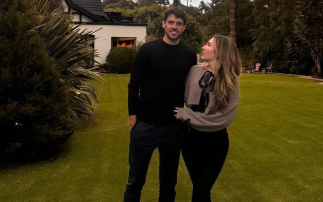 Ex-BBB Amanda Meirelles assume romance com empresário