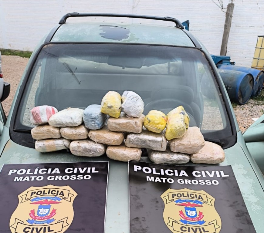 Polícia Civil prende homem que transportava 18 tabletes de maconha trazidos da Bolívia Polícia Civil prende homem que transportava 18 tabletes de maconha trazidos da Bolívia