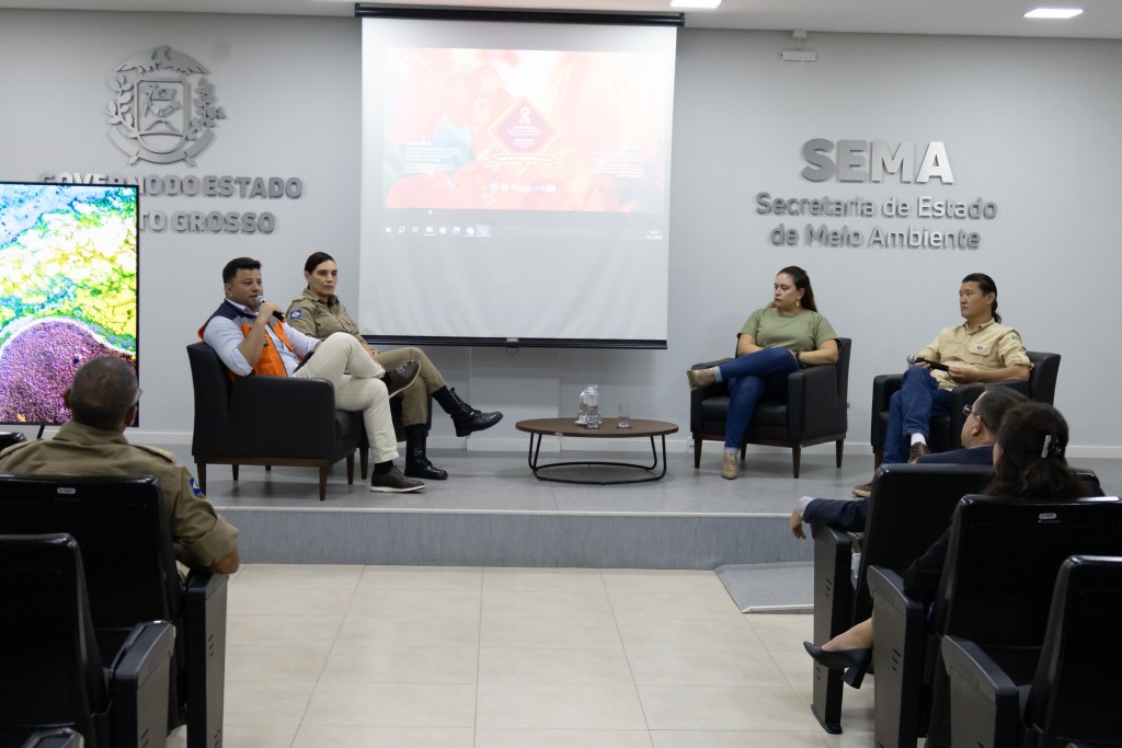 Comitê do Fogo realiza palestras e mesa redonda sobre combate a incêndios em 2024 Comitê do Fogo realiza palestras e mesa redonda sobre combate a incêndios em 2024