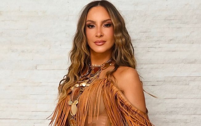 Claudia Leitte se pronuncia depois de acusação por racismo religioso; assista