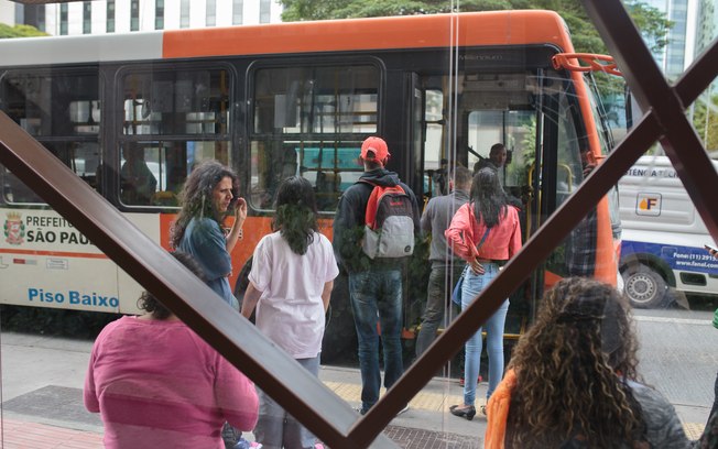 O que você precisa saber sobre o aumento de tarifa de ônibus em SP