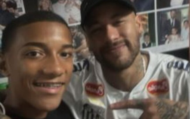 Neymar manda recado para filho de Robinho: “Cuidarei
de você”