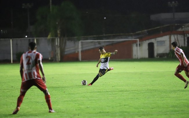 Criciúma enfrenta Avaí em confronto direto pela liderança do Catarinense