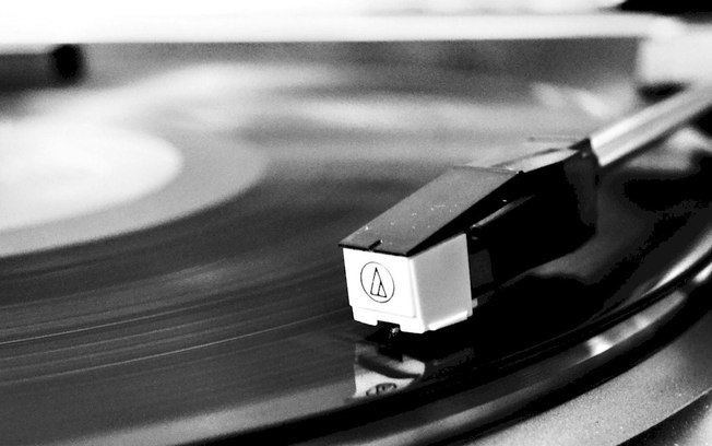 Vinil explode no Brasil e já responde por 76% do mercado físico