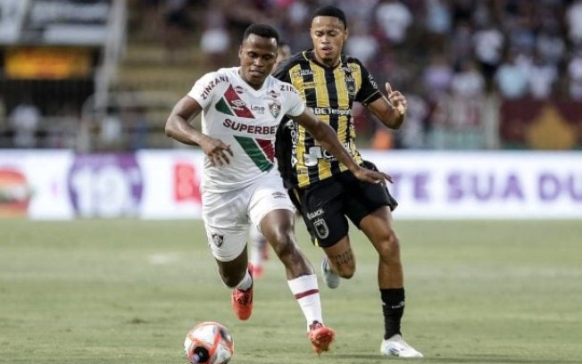 Fluminense segura vantagem da ida e avança à decisão