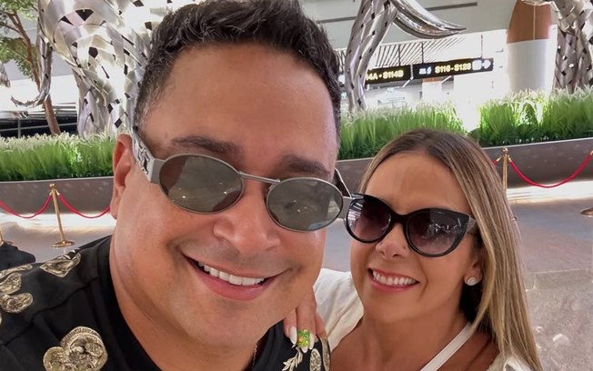 Xanddy Harmonia brinca e diz que Carla Perez o ‘pegou na planta’